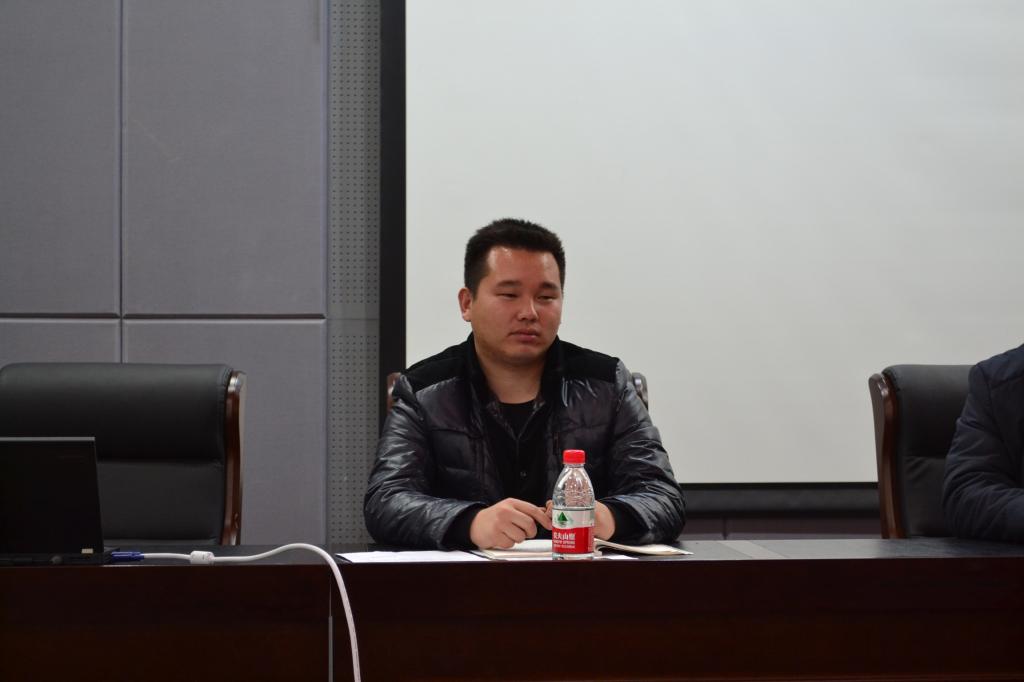 胡树飞老师主持大会